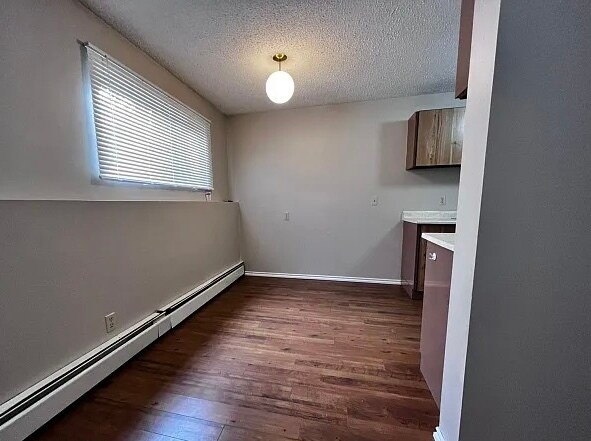 Building Photo - 5220 41 St