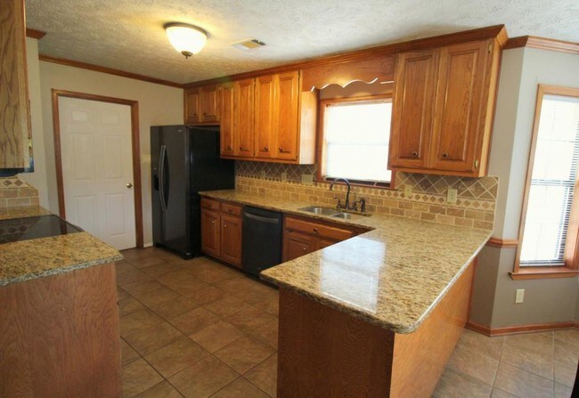 Building Photo - 825 Sweet Ridge Road