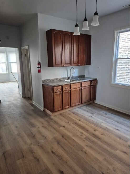 Building Photo - 8702 S Escanaba Ave