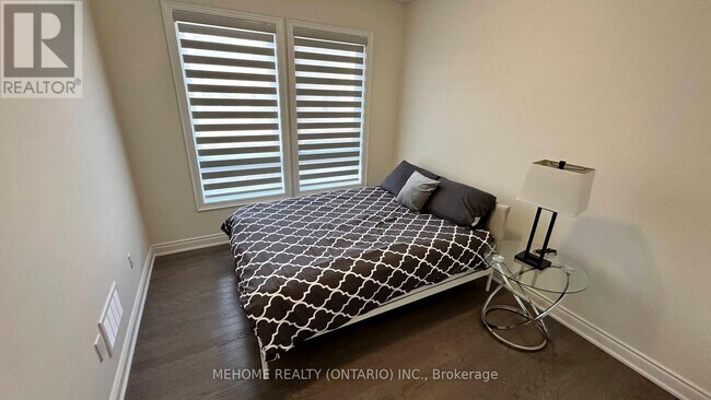 Building Photo - 3346 Millicent Ave