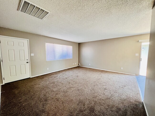 Foto del edificio - 3108 W Walnut Ave