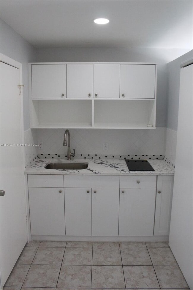 Foto del edificio - 5849 Wiley St