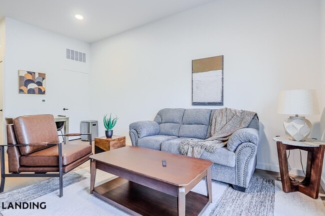 Building Photo - 2623 Keene St