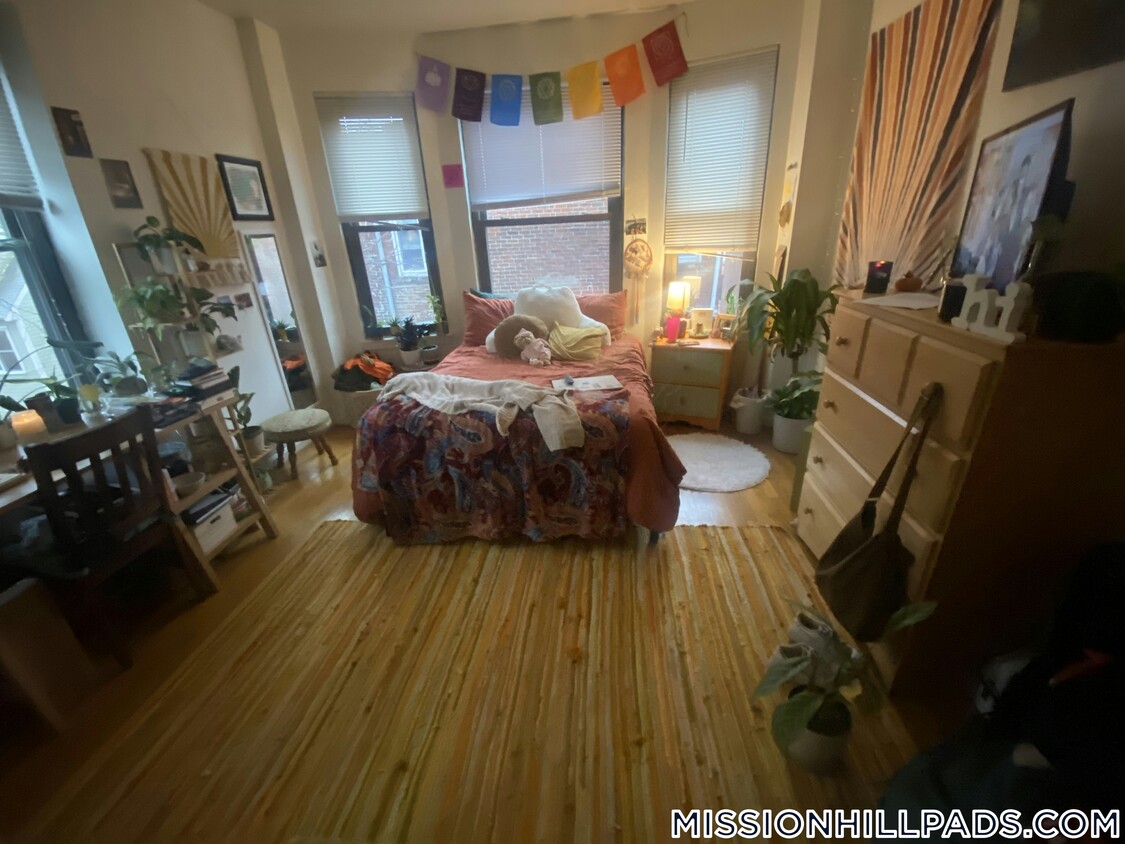 Foto principal - 715 Parker St