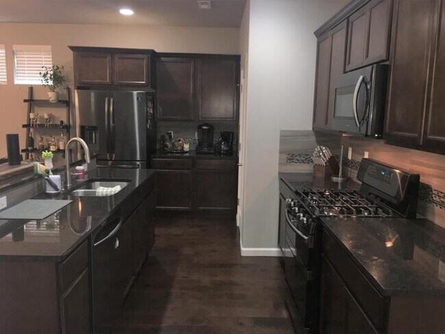 Foto del edificio - 2172 SW Nautical St