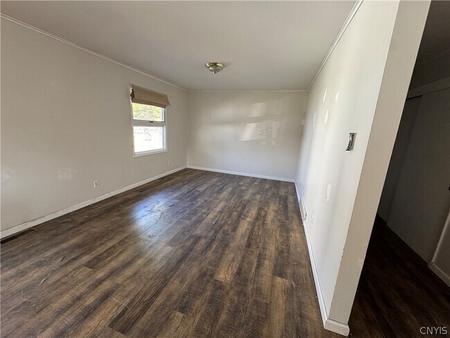 Foto del edificio - 2221 Mott Rd