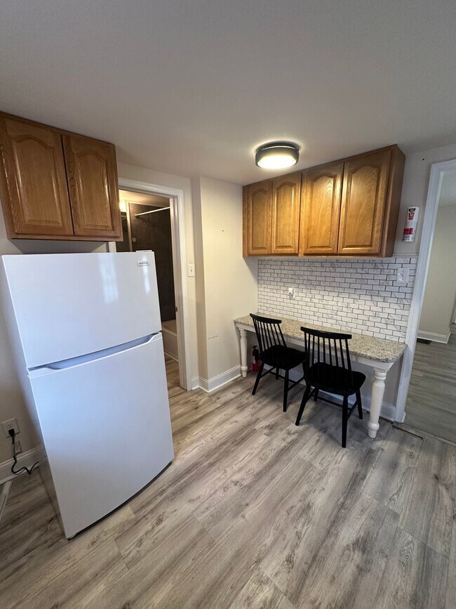 Foto del edificio - Updated 2 Bedroom Home in Media Borough with Private Yard