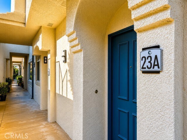 Building Photo - 30902 Club House Dr