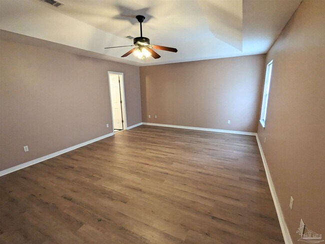 Foto del edificio - 7415 Lillie Ln
