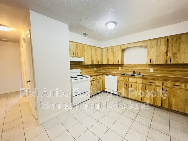 Foto del edificio - 724 West Alamo Drive