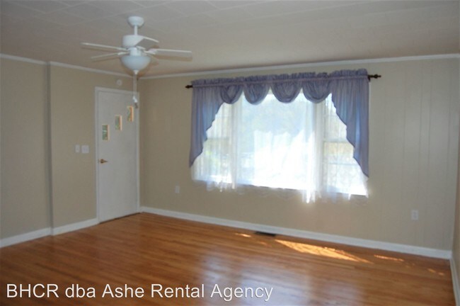 Building Photo - 2 br, 1.5 bath House - 2378 Smithey Rd