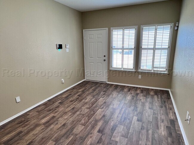 Foto del edificio - Delightful two-bedroom, one bath single fa...