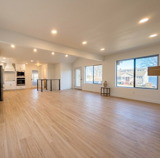 Sala de estar - 3101 Shadyside Dr