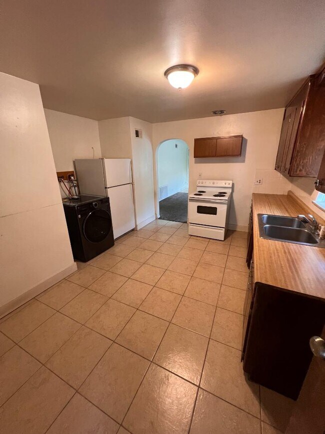 Foto del edificio - 3631-3637 S Sherman St