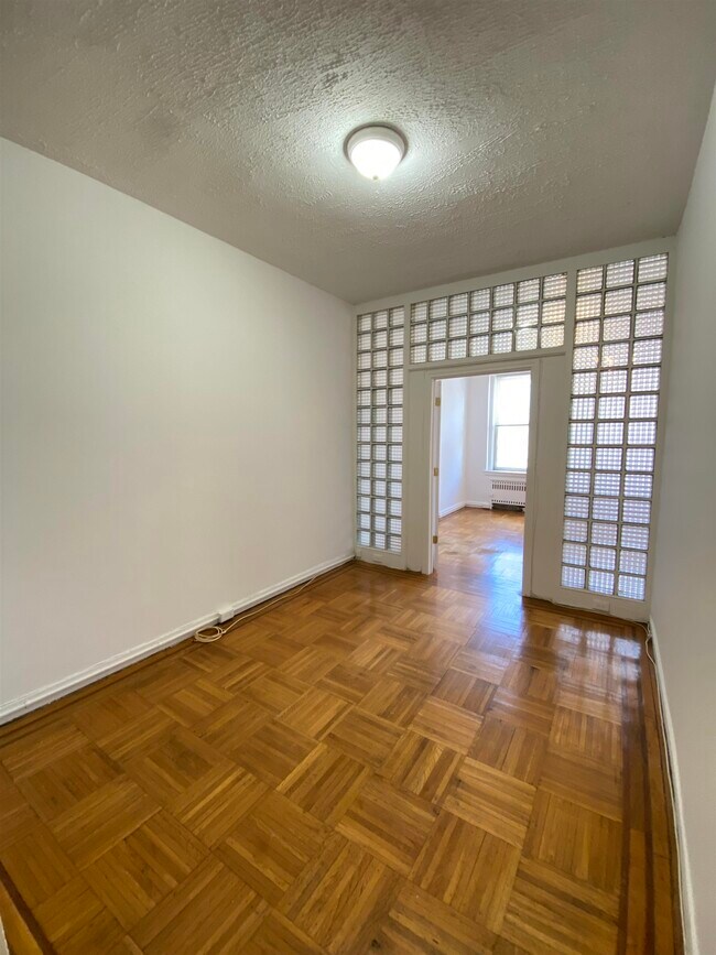 Foto del edificio - 410 Washington St