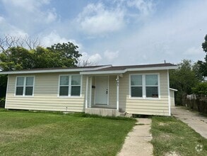 Building Photo - 905 Ronald Dr