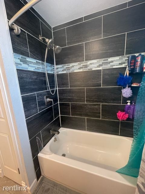 Foto del edificio - 3 br, 1 bath House - 9380 Green Ct