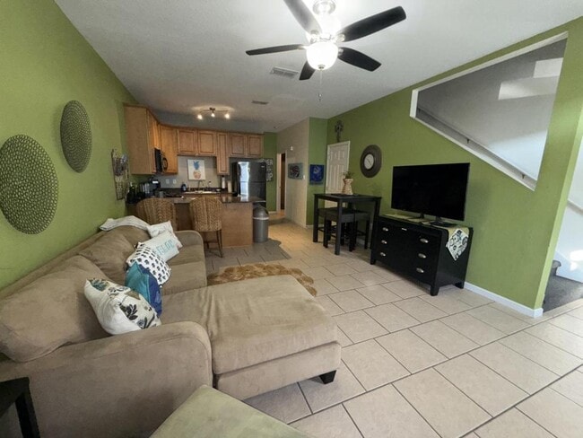 Foto del edificio - 1131 Century Oaks Dr