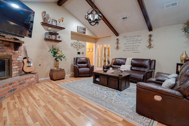 Building Photo - 505 Glenwild Dr