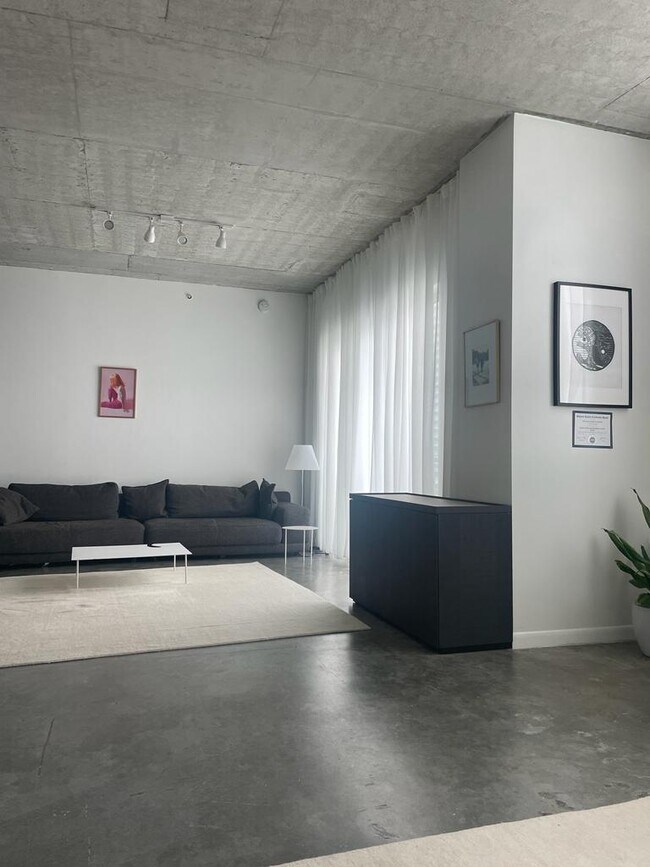 Foto del edificio - 133 NE 2nd Ave