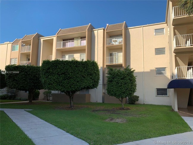 Building Photo - 7715 SW 86th St