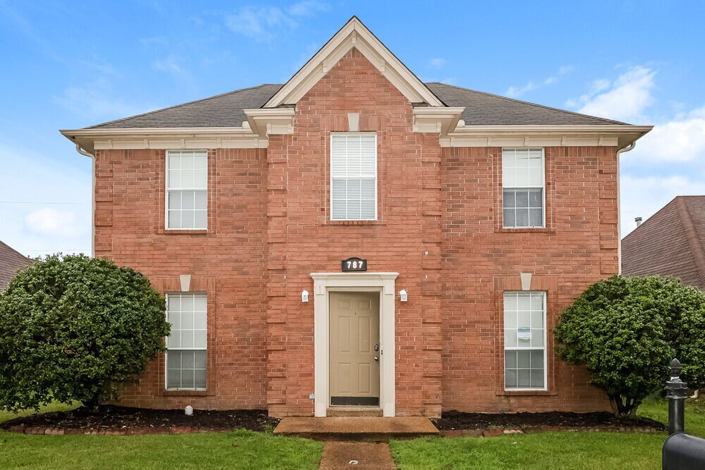 Primary Photo - 787 Silver Sands Dr
