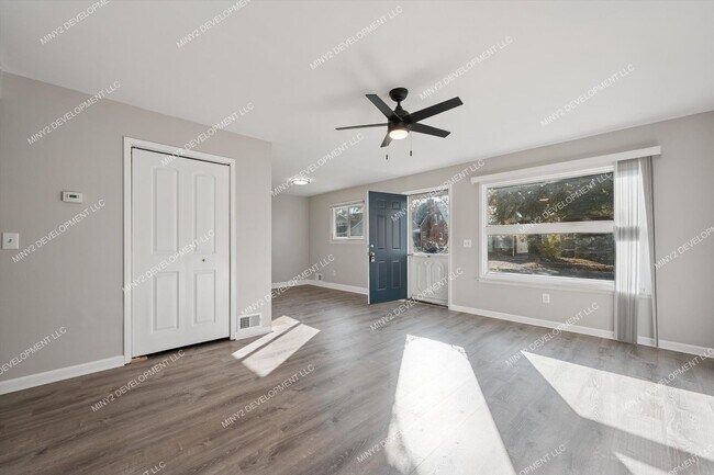 Foto del edificio - 8033 Studebaker Ave