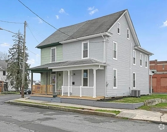 Building Photo - 48 E Front St