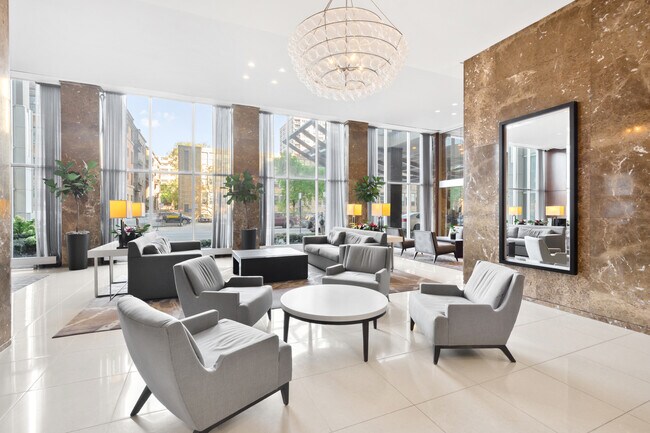 Foto del edificio - 655 W Irving Park Rd