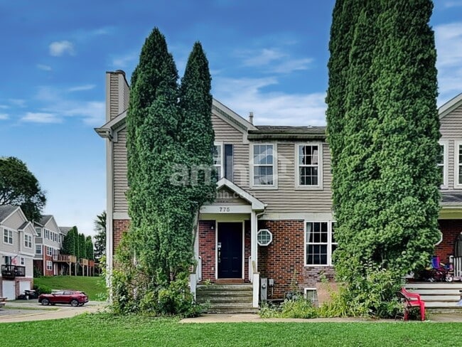 Building Photo - 775 Highview Ct