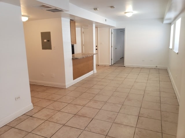 Building Photo - 5900 S King Dr
