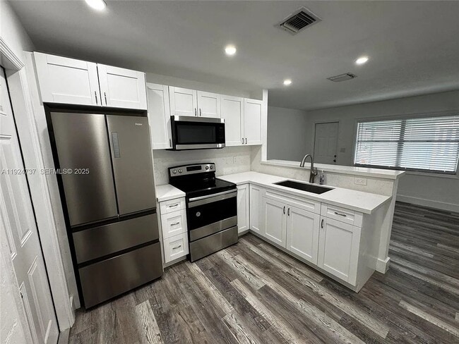 Photo - 2030 Taylor St Apartment