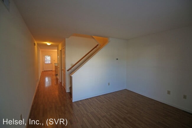 Building Photo - 2 br, 1.5 bath House - 59 N. Cherry Street