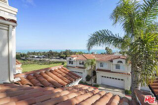 Foto del edificio - 6457 Zuma View Pl