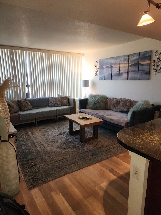Foto principal - 450 N Arlington Ave
