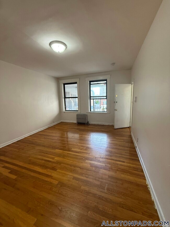 Building Photo - 153 Brighton Ave