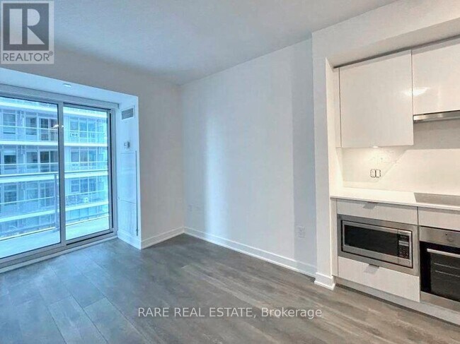 Photo du bâtiment - 195 Redpath Ave