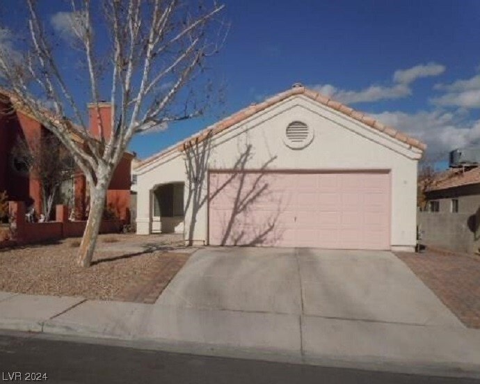 6504 Fresh Meadows Ln, Las Vegas, NV 89108 House Rental in Las Vegas