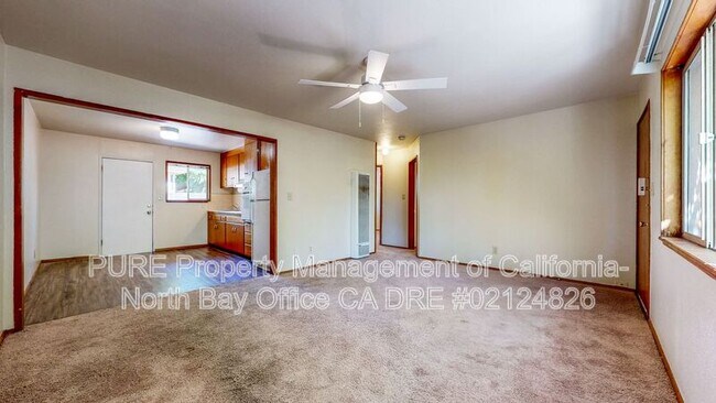 Building Photo - 867 Lorna Dr