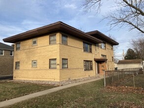 Building Photo - 17915 Wentworth Ave