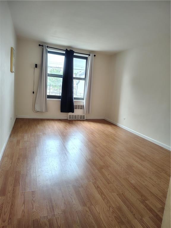 Foto del edificio - 2299 E 13th St