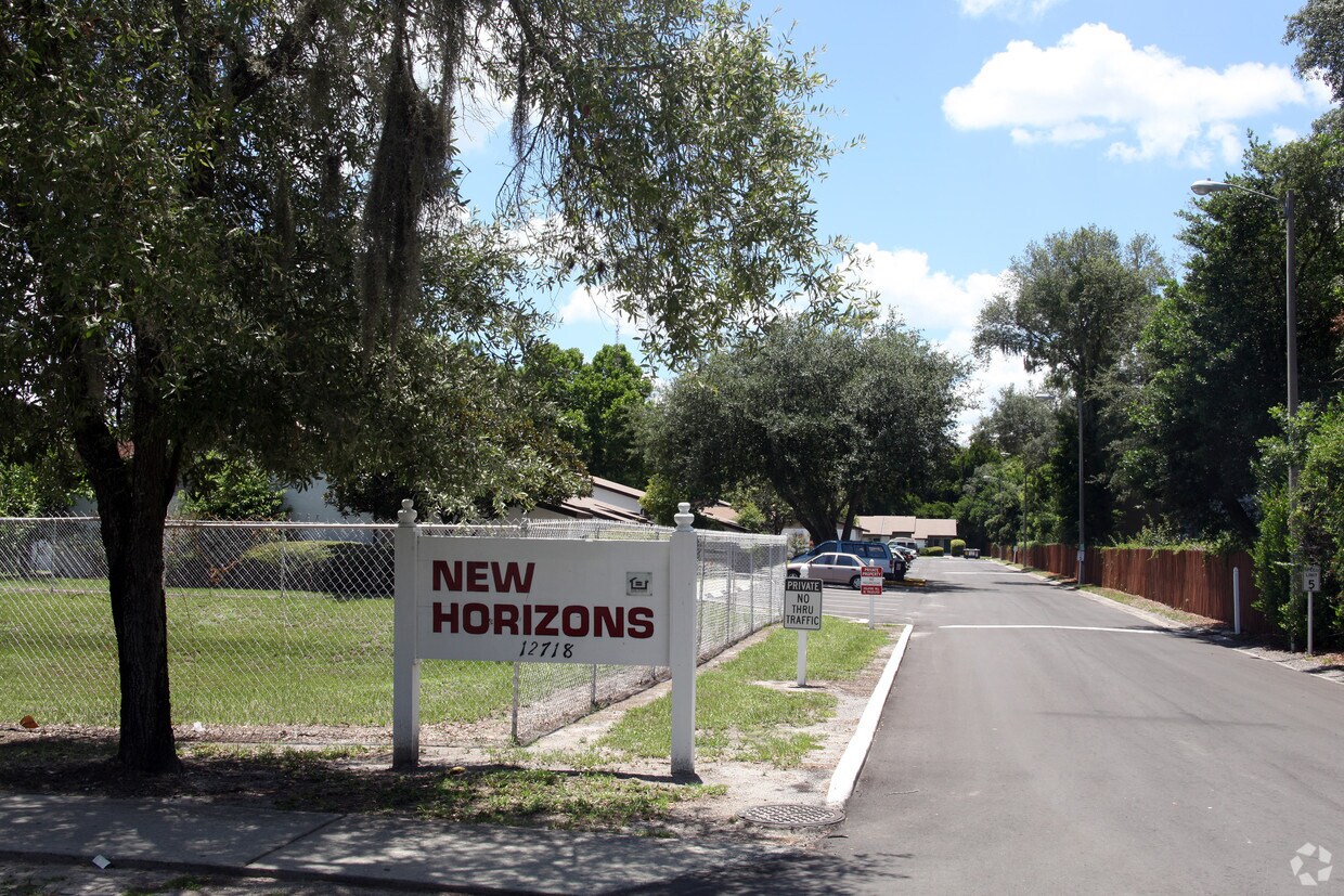 Foto del edificio - New Horizons Apartments