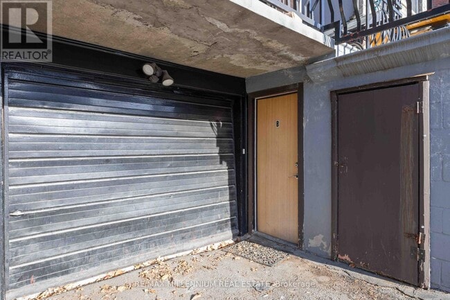 Building Photo - 17 Greenlaw Ave