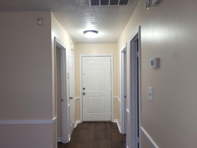 Foto del edificio - 2016 Chalet Ln NW