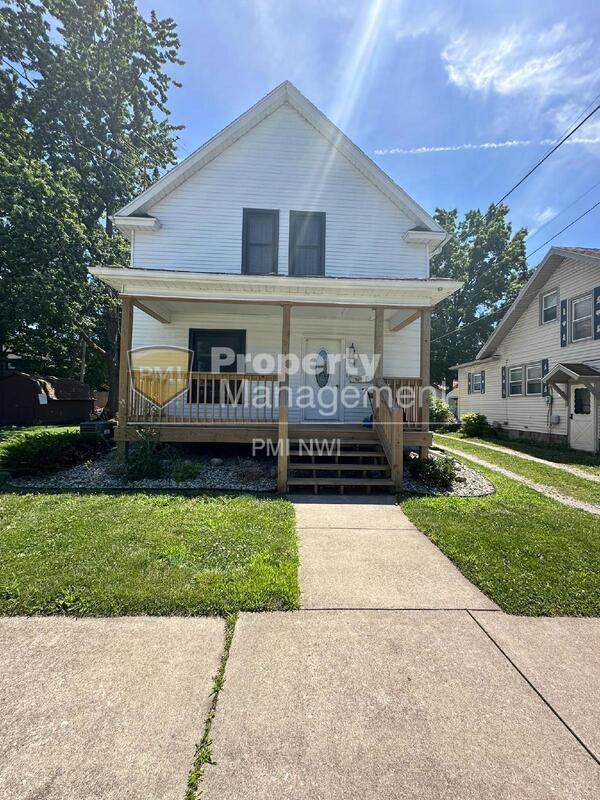 1008 2nd St, La Porte, IN 46350 Condo for Rent in La Porte, IN