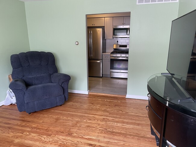 Living room - 205 Abington Ave