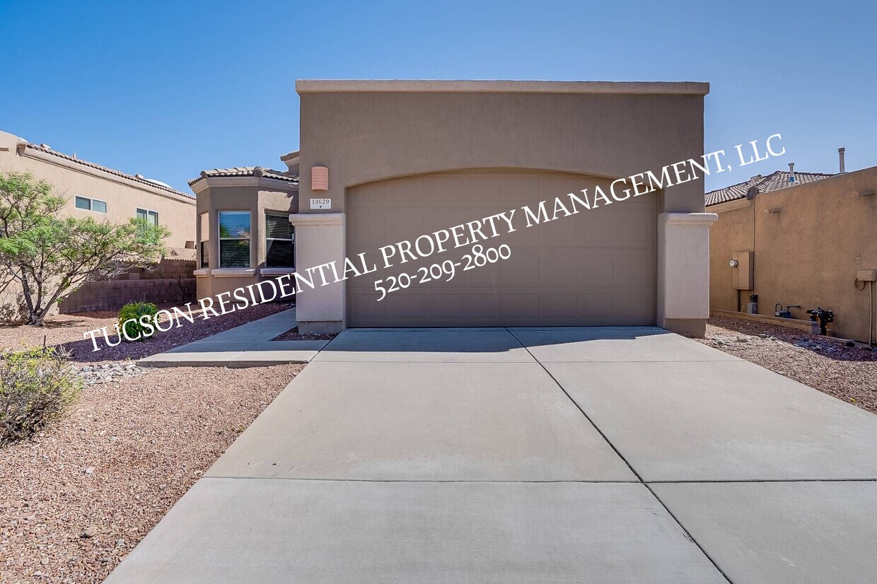 Foto principal - 13620 E High Plains Ranch St