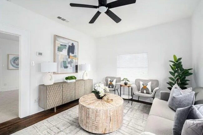 Foto del edificio - 1200 S Brighton Ave