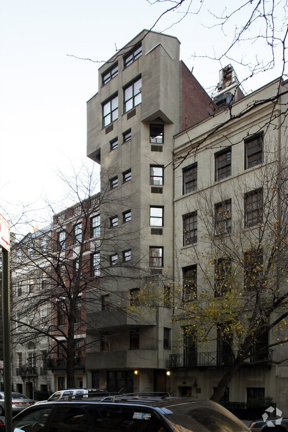 Primary Photo - 57 E 75th St