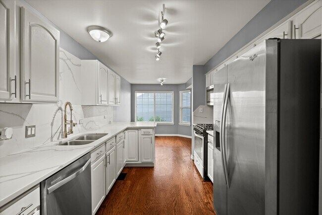 Foto del edificio - 2432 Wilton Ln